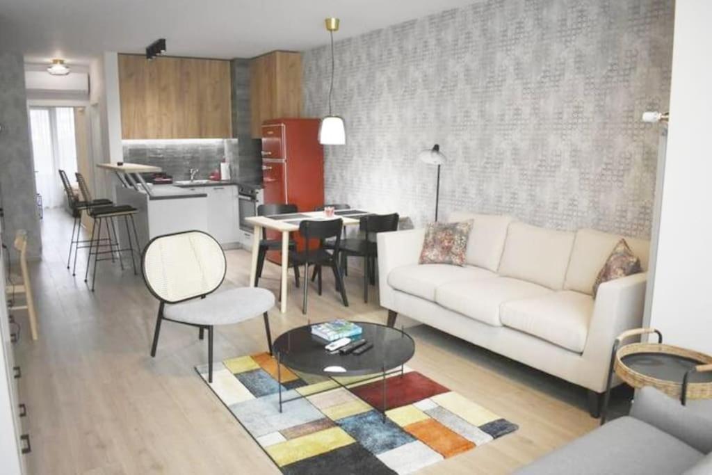 Tokiyo: A Lovely City Center 2 Bedrooms Apartment With Private Parking Sofía Exterior foto